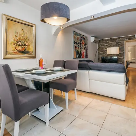 Apartament Relaxing 2bd Apartment, Ground Floor - Walk To Old Town