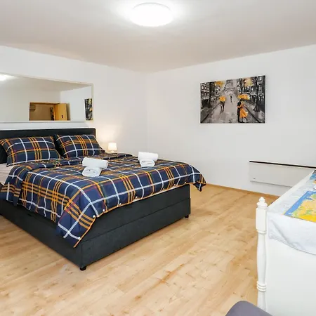 Apartament Relaxing 2bd Apartment, Ground Floor - Walk To Old Town Split