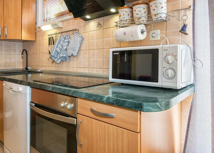 Apartment Relaxing 2bd Apartment, Ground Floor - Walk To Old Town