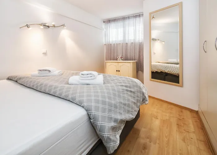 Apartment Relaxing 2bd Apartment, Ground Floor - Walk To Old Town *