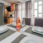 Apartment Relaxing 2bd Apartment, Ground Floor - Walk To Old Town *